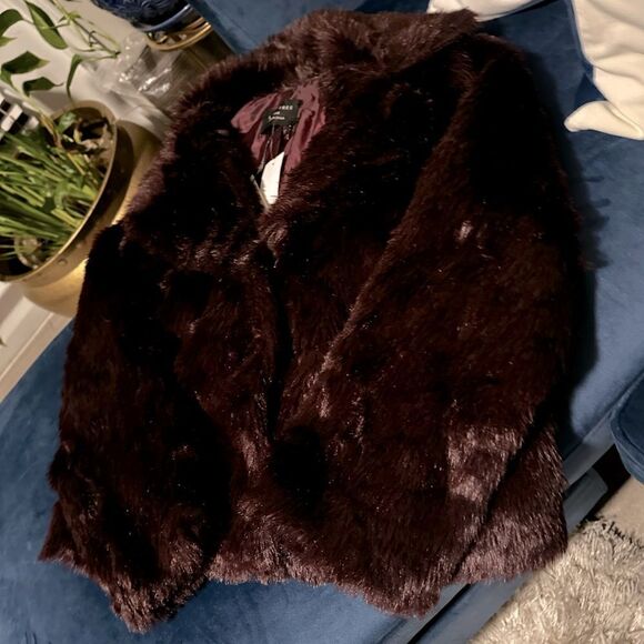 PLUM FAUX FUR JACKET! - Picture 2 of 6